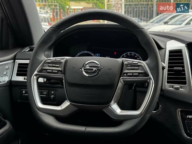 Білий Cанг Йонг Rexton, об'ємом двигуна 2.2 л та пробігом 13 тис. км за 46290 $, фото 47 на Automoto.ua