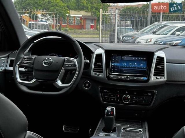 Білий Cанг Йонг Rexton, об'ємом двигуна 2.2 л та пробігом 13 тис. км за 46290 $, фото 52 на Automoto.ua