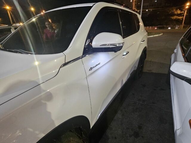 Білий Cанг Йонг Rexton, об'ємом двигуна 2.2 л та пробігом 15 тис. км за 43999 $, фото 7 на Automoto.ua