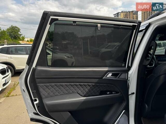 Білий Cанг Йонг Rexton, об'ємом двигуна 2.2 л та пробігом 13 тис. км за 46290 $, фото 44 на Automoto.ua