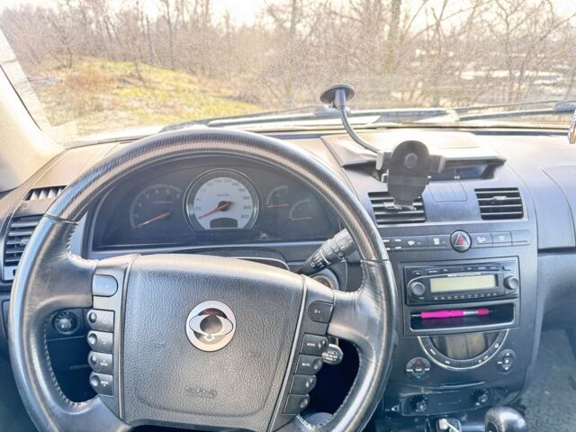 Чорний Cанг Йонг Rexton, об'ємом двигуна 2.7 л та пробігом 303 тис. км за 4500 $, фото 7 на Automoto.ua