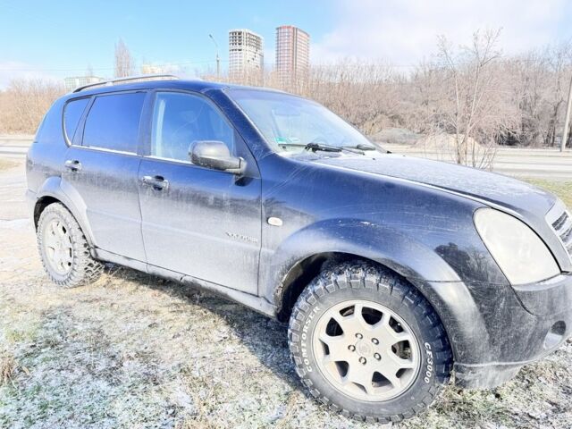 Чорний Cанг Йонг Rexton, об'ємом двигуна 2.7 л та пробігом 303 тис. км за 4500 $, фото 2 на Automoto.ua