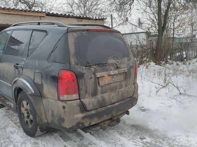 Черный Cанг Йонг Рекстон, объемом двигателя 2.7 л и пробегом 290 тыс. км за 6000 $, фото 3 на Automoto.ua