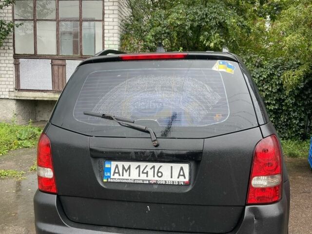 Чорний Cанг Йонг Rexton, об'ємом двигуна 2.7 л та пробігом 300 тис. км за 6700 $, фото 2 на Automoto.ua