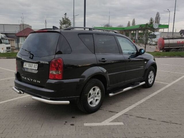 Чорний Cанг Йонг Rexton, об'ємом двигуна 2.7 л та пробігом 304 тис. км за 6798 $, фото 3 на Automoto.ua