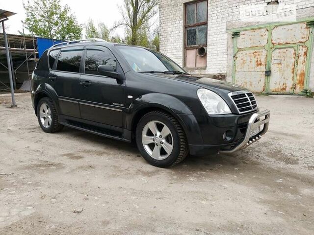 Чорний Cанг Йонг Rexton, об'ємом двигуна 2.7 л та пробігом 282 тис. км за 8000 $, фото 5 на Automoto.ua