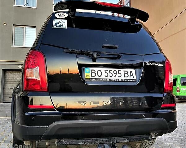 Чорний Cанг Йонг Rexton, об'ємом двигуна 2.7 л та пробігом 86 тис. км за 14000 $, фото 1 на Automoto.ua