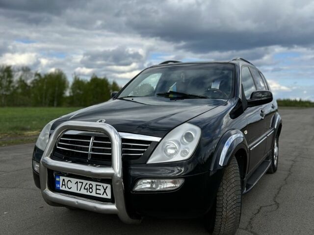 Чорний Cанг Йонг Rexton, об'ємом двигуна 0.27 л та пробігом 312 тис. км за 5500 $, фото 1 на Automoto.ua