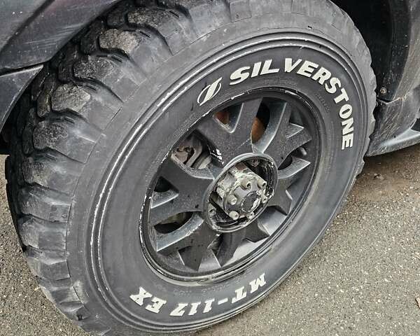 Чорний Cанг Йонг Rexton, об'ємом двигуна 2.8 л та пробігом 200 тис. км за 3200 $, фото 3 на Automoto.ua