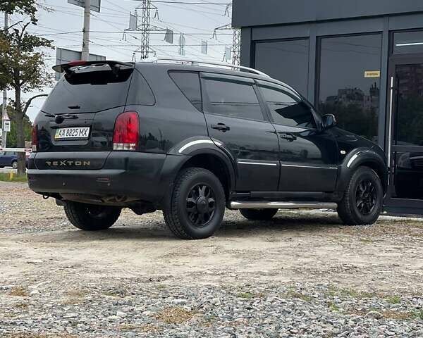 Чорний Cанг Йонг Rexton, об'ємом двигуна 2.8 л та пробігом 120 тис. км за 4400 $, фото 2 на Automoto.ua