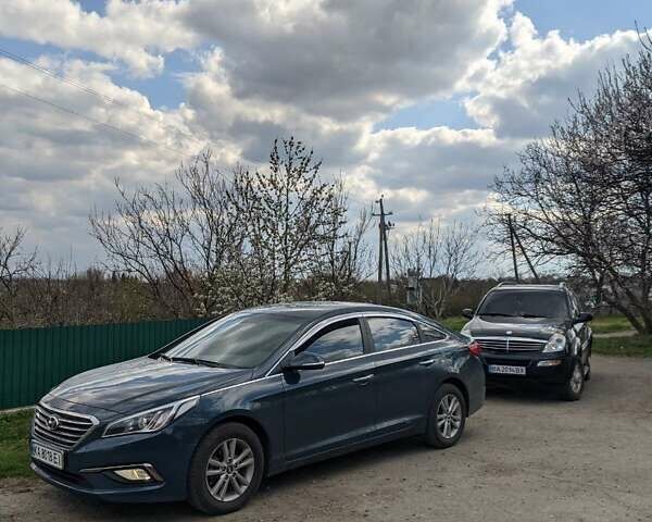Чорний Cанг Йонг Rexton, об'ємом двигуна 2.7 л та пробігом 200 тис. км за 8500 $, фото 13 на Automoto.ua