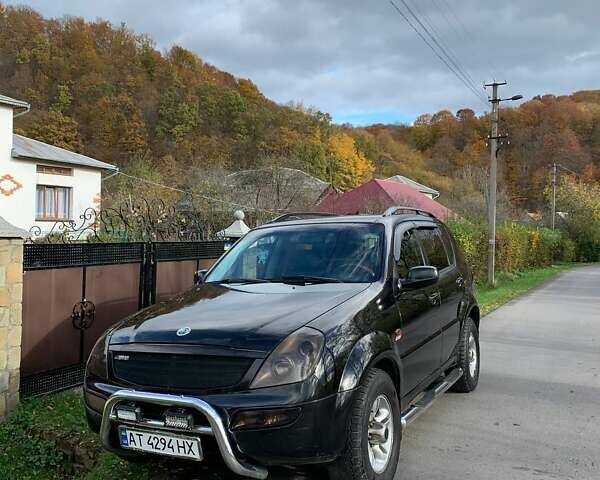 Чорний Cанг Йонг Rexton, об'ємом двигуна 2.7 л та пробігом 350 тис. км за 5800 $, фото 1 на Automoto.ua