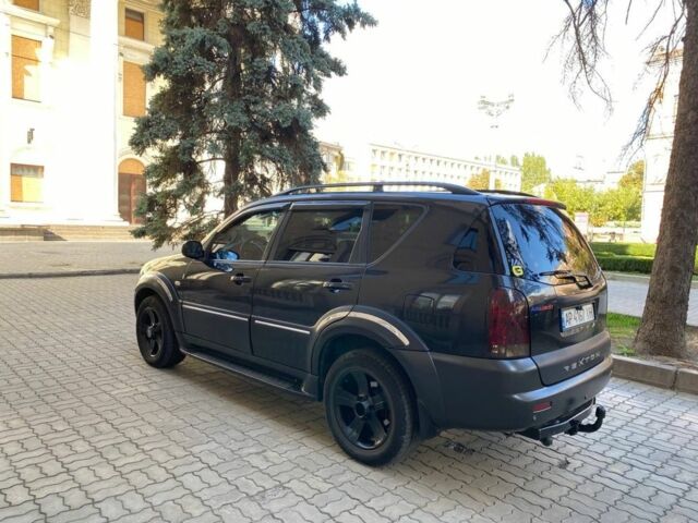 Чорний Cанг Йонг Rexton, об'ємом двигуна 2.7 л та пробігом 250 тис. км за 5350 $, фото 10 на Automoto.ua