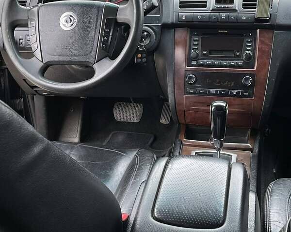 Чорний Cанг Йонг Rexton, об'ємом двигуна 2.8 л та пробігом 120 тис. км за 4400 $, фото 9 на Automoto.ua