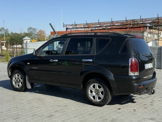 Черный Cанг Йонг Рекстон, объемом двигателя 2.9 л и пробегом 1 тыс. км за 1700 $, фото 4 на Automoto.ua