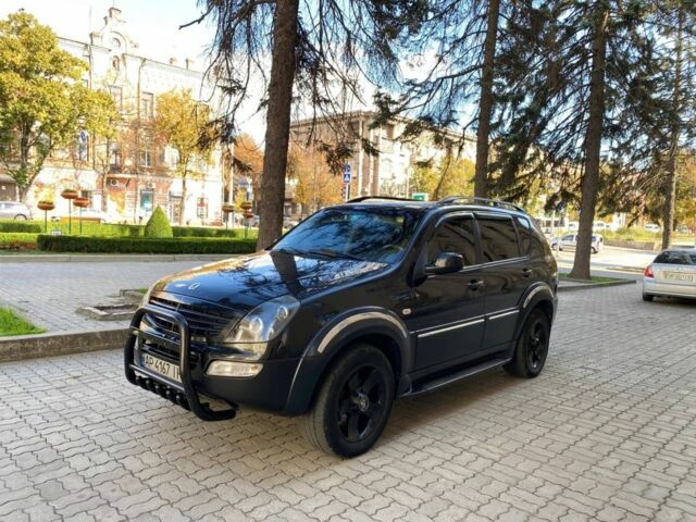 Чорний Cанг Йонг Rexton, об'ємом двигуна 2.7 л та пробігом 250 тис. км за 5350 $, фото 9 на Automoto.ua