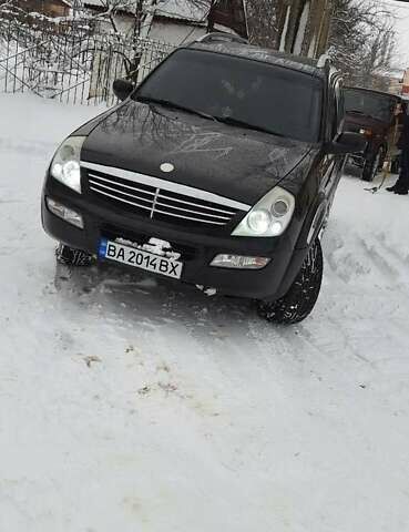 Чорний Cанг Йонг Rexton, об'ємом двигуна 2.7 л та пробігом 200 тис. км за 8500 $, фото 11 на Automoto.ua