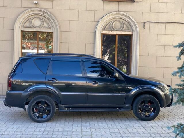 Чорний Cанг Йонг Rexton, об'ємом двигуна 2.7 л та пробігом 250 тис. км за 5350 $, фото 1 на Automoto.ua