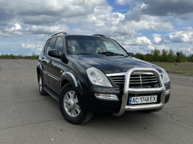 Чорний Cанг Йонг Rexton, об'ємом двигуна 0.27 л та пробігом 312 тис. км за 5500 $, фото 2 на Automoto.ua