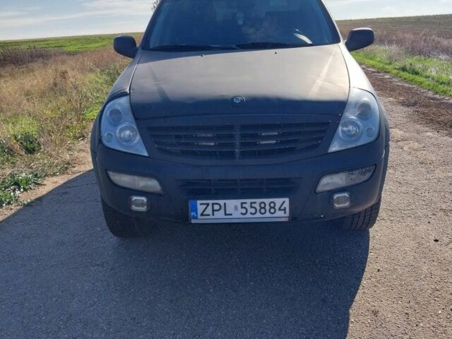 Чорний Cанг Йонг Rexton, об'ємом двигуна 2.7 л та пробігом 250 тис. км за 3000 $, фото 3 на Automoto.ua