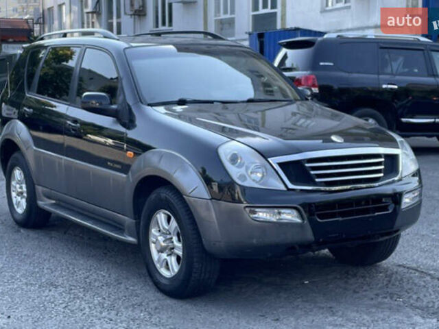 Чорний Cанг Йонг Rexton, об'ємом двигуна 2.8 л та пробігом 184 тис. км за 5300 $, фото 2 на Automoto.ua