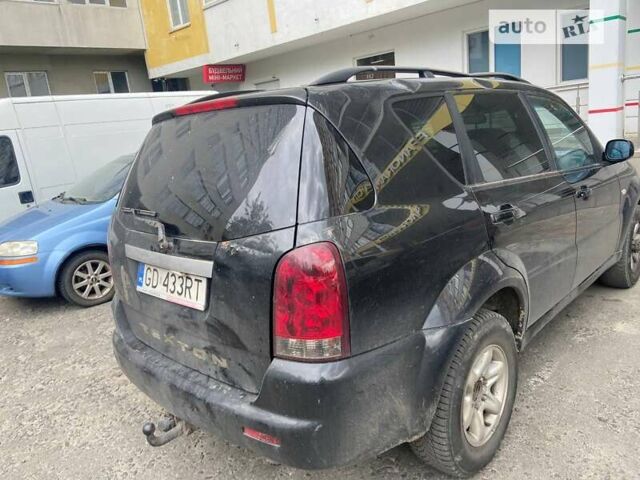 Чорний Cанг Йонг Rexton, об'ємом двигуна 2.7 л та пробігом 200 тис. км за 3500 $, фото 4 на Automoto.ua