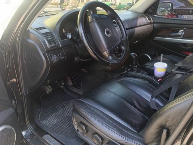 Черный Cанг Йонг Рекстон, объемом двигателя 2.7 л и пробегом 380 тыс. км за 5900 $, фото 2 на Automoto.ua