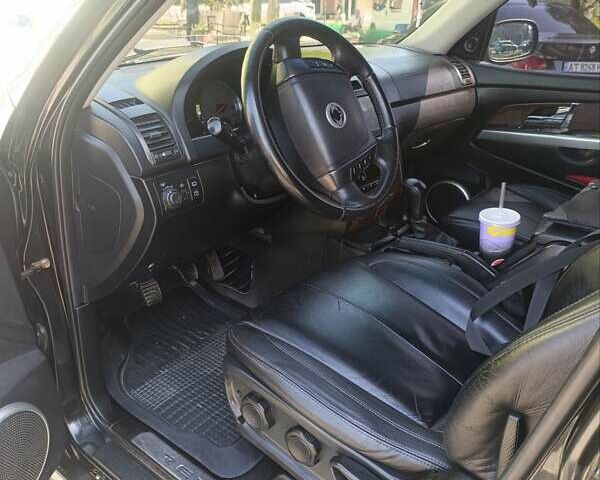 Чорний Cанг Йонг Rexton, об'ємом двигуна 2.7 л та пробігом 370 тис. км за 5400 $, фото 9 на Automoto.ua