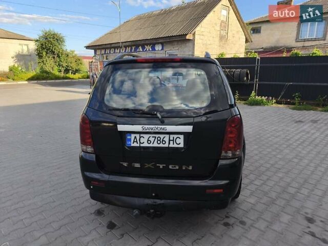 Чорний Cанг Йонг Rexton, об'ємом двигуна 2.7 л та пробігом 240 тис. км за 6600 $, фото 9 на Automoto.ua