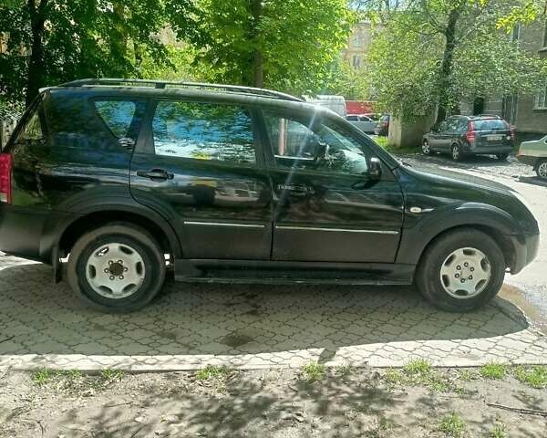 Чорний Cанг Йонг Rexton, об'ємом двигуна 2.7 л та пробігом 318 тис. км за 6400 $, фото 3 на Automoto.ua