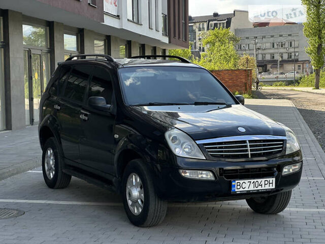 Чорний Cанг Йонг Rexton, об'ємом двигуна 2.7 л та пробігом 258 тис. км за 6000 $, фото 6 на Automoto.ua