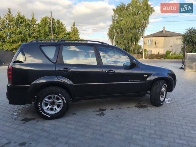 Чорний Cанг Йонг Rexton, об'ємом двигуна 2.7 л та пробігом 240 тис. км за 6600 $, фото 13 на Automoto.ua