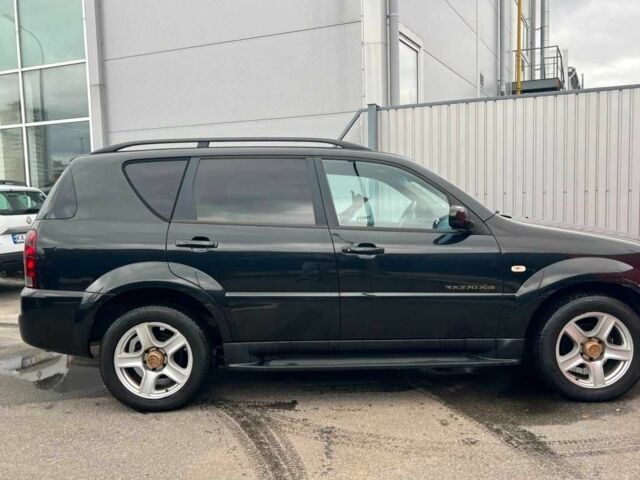 Чорний Cанг Йонг Rexton, об'ємом двигуна 2.7 л та пробігом 215 тис. км за 4500 $, фото 7 на Automoto.ua