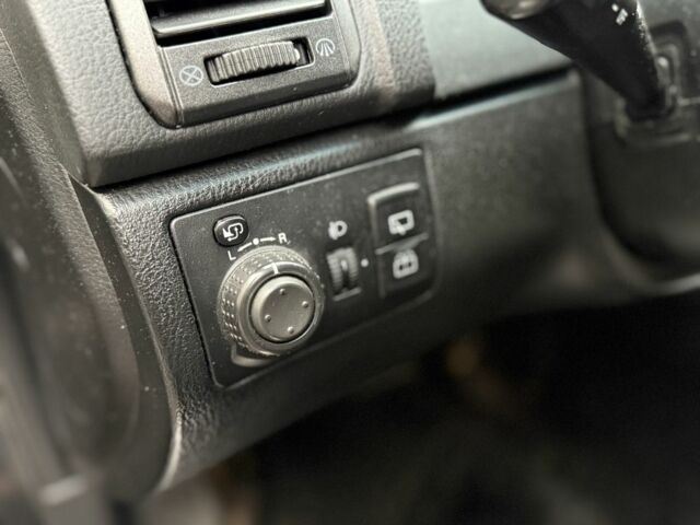 Чорний Cанг Йонг Rexton, об'ємом двигуна 2.7 л та пробігом 278 тис. км за 2999 $, фото 6 на Automoto.ua