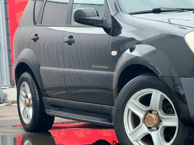 Чорний Cанг Йонг Rexton, об'ємом двигуна 2.7 л та пробігом 215 тис. км за 4500 $, фото 4 на Automoto.ua