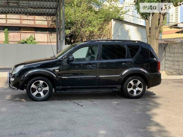 Чорний Cанг Йонг Rexton, об'ємом двигуна 2.7 л та пробігом 400 тис. км за 4200 $, фото 8 на Automoto.ua