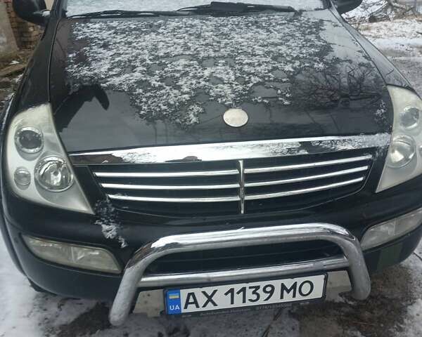 Чорний Cанг Йонг Rexton, об'ємом двигуна 2.7 л та пробігом 174 тис. км за 7000 $, фото 2 на Automoto.ua
