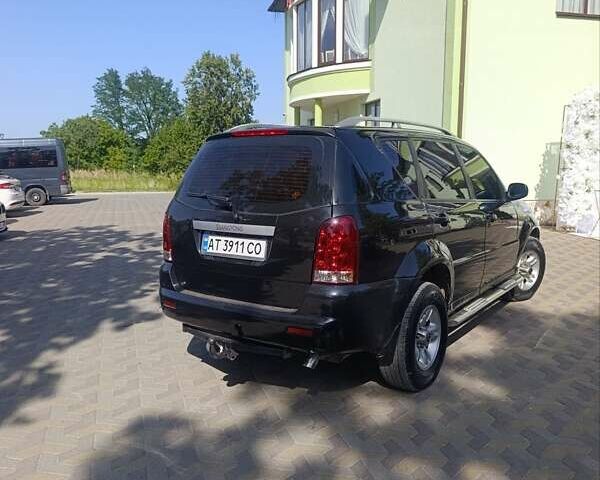 Чорний Cанг Йонг Rexton, об'ємом двигуна 2.7 л та пробігом 389 тис. км за 5900 $, фото 2 на Automoto.ua