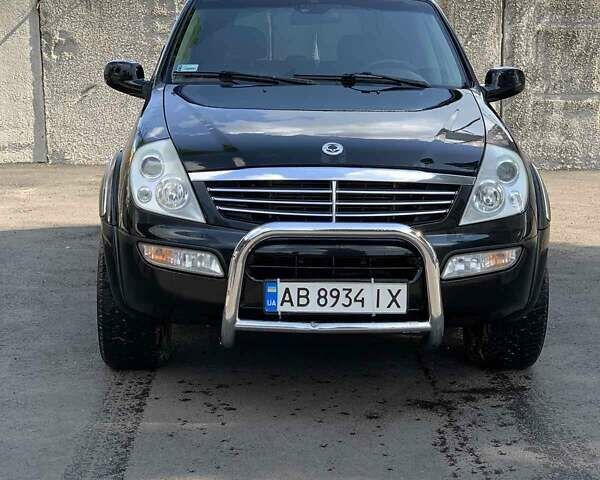 Чорний Cанг Йонг Rexton, об'ємом двигуна 2.7 л та пробігом 400 тис. км за 4200 $, фото 9 на Automoto.ua