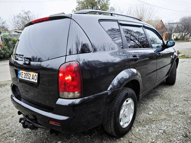 Чорний Cанг Йонг Rexton, об'ємом двигуна 2.7 л та пробігом 46 тис. км за 4500 $, фото 9 на Automoto.ua