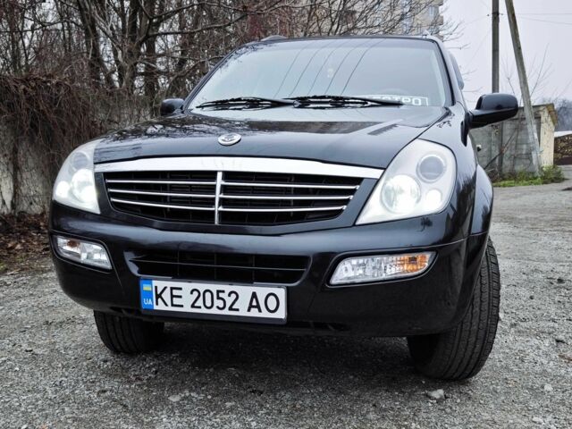 Чорний Cанг Йонг Rexton, об'ємом двигуна 2.7 л та пробігом 46 тис. км за 4500 $, фото 3 на Automoto.ua