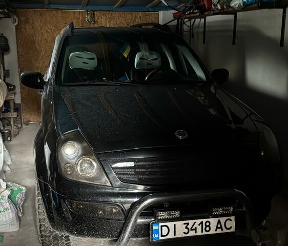 Чорний Cанг Йонг Rexton, об'ємом двигуна 2.7 л та пробігом 352 тис. км за 8000 $, фото 4 на Automoto.ua