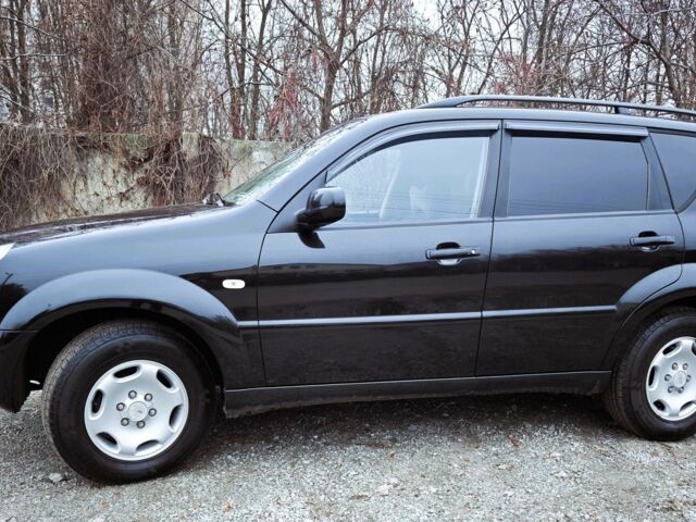 Чорний Cанг Йонг Rexton, об'ємом двигуна 2.7 л та пробігом 46 тис. км за 4500 $, фото 1 на Automoto.ua
