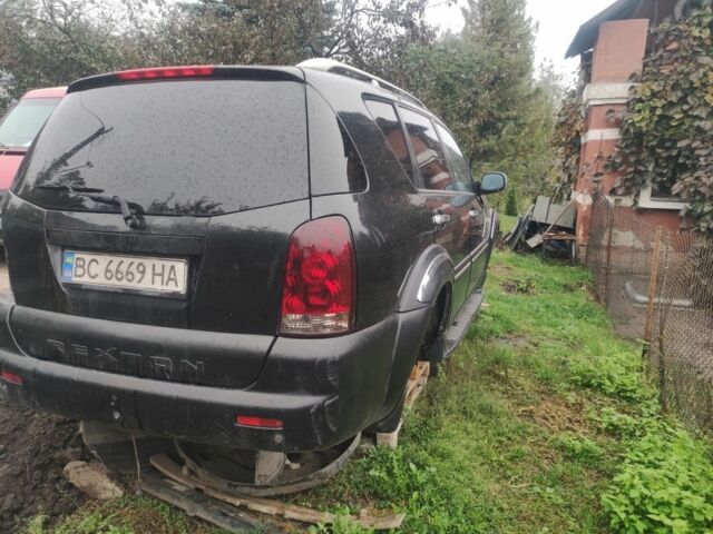 Чорний Cанг Йонг Rexton, об'ємом двигуна 0 л та пробігом 245 тис. км за 649 $, фото 2 на Automoto.ua