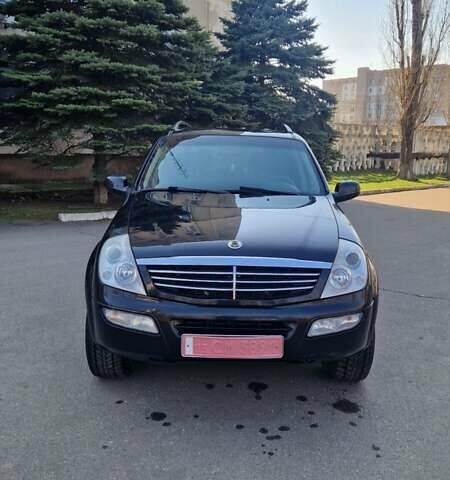 Чорний Cанг Йонг Rexton, об'ємом двигуна 2.3 л та пробігом 191 тис. км за 7900 $, фото 1 на Automoto.ua