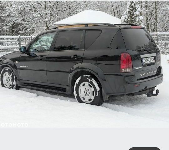 Черный Cанг Йонг Рекстон, объемом двигателя 2.7 л и пробегом 300 тыс. км за 4500 $, фото 6 на Automoto.ua