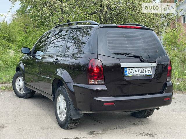 Чорний Cанг Йонг Rexton, об'ємом двигуна 2.3 л та пробігом 221 тис. км за 7500 $, фото 6 на Automoto.ua