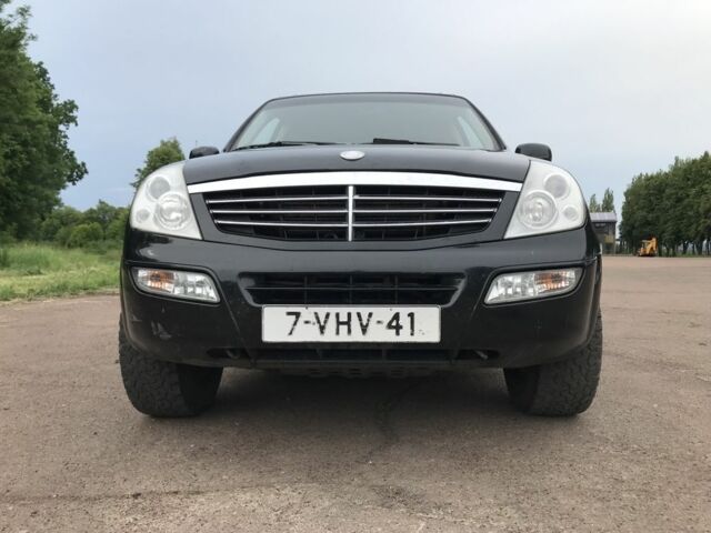 Чорний Cанг Йонг Rexton, об'ємом двигуна 2.7 л та пробігом 253 тис. км за 5100 $, фото 8 на Automoto.ua
