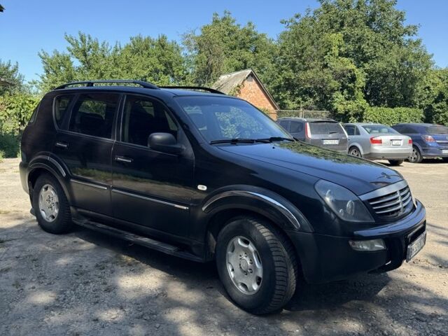 Чорний Cанг Йонг Rexton, об'ємом двигуна 3.2 л та пробігом 220 тис. км за 5500 $, фото 3 на Automoto.ua