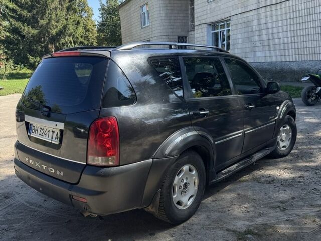 Чорний Cанг Йонг Rexton, об'ємом двигуна 3.2 л та пробігом 220 тис. км за 5500 $, фото 4 на Automoto.ua